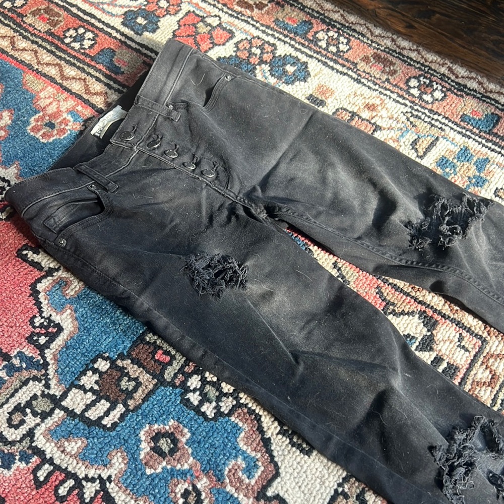 Black stretchy destroyed high waisted. Only worn a few times!